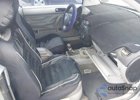 2003 Volkswagen New Beetle Gls from USA, damaged, VIN 3VWCK21Y03M316083